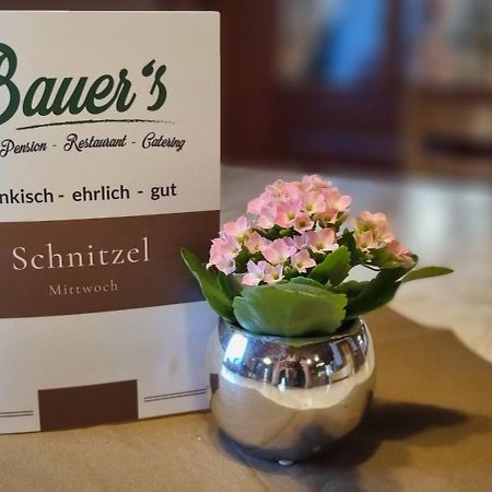 Bauer'S Pension-Restaurant-Catering Grosshabersdorf ภายนอก รูปภาพ