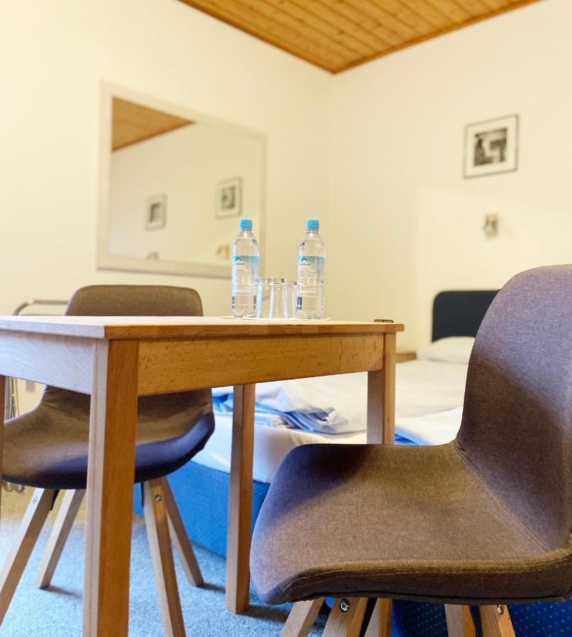Bauer'S Pension-Restaurant-Catering Grosshabersdorf ภายนอก รูปภาพ