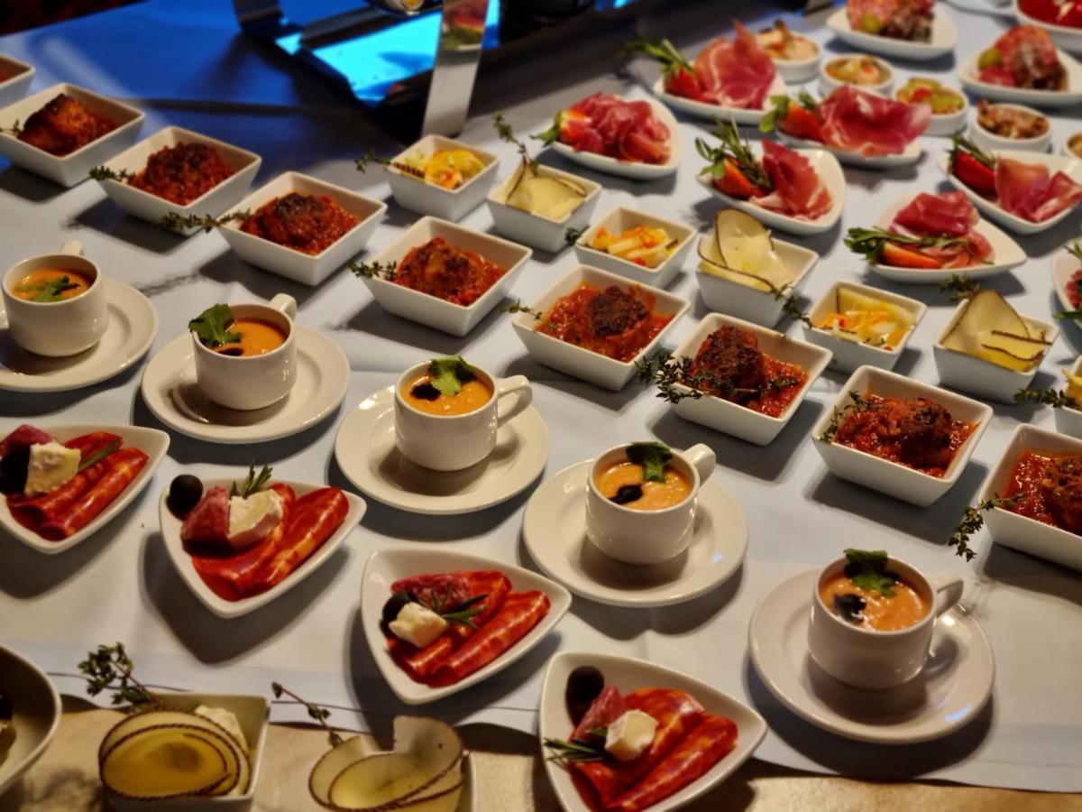 Bauer'S Pension-Restaurant-Catering Grosshabersdorf ภายนอก รูปภาพ