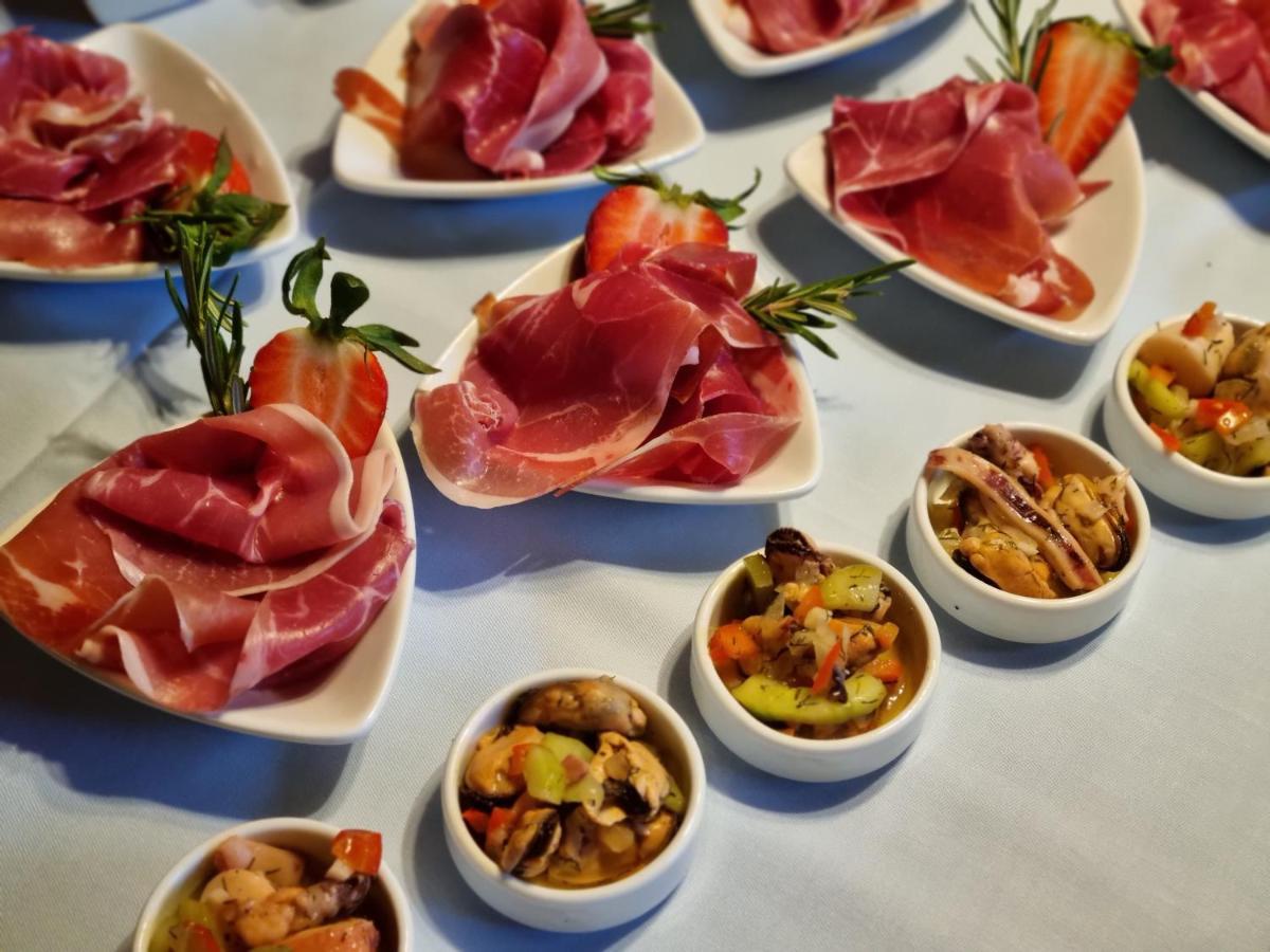 Bauer'S Pension-Restaurant-Catering Grosshabersdorf ภายนอก รูปภาพ