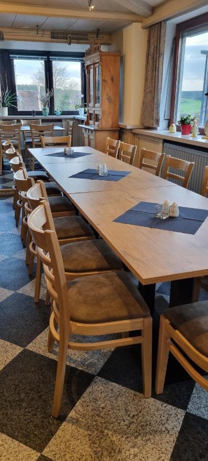 Bauer'S Pension-Restaurant-Catering Grosshabersdorf ภายนอก รูปภาพ